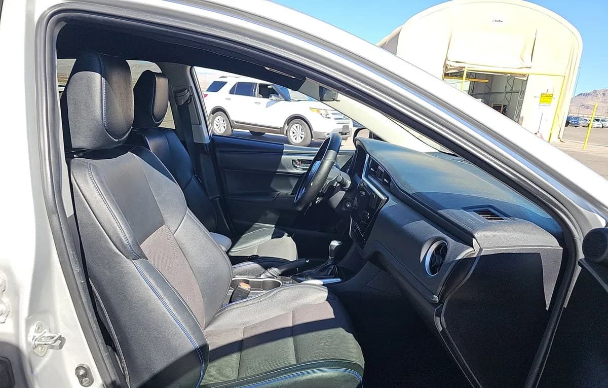 2018 TOYOTA COROLLA SE 5