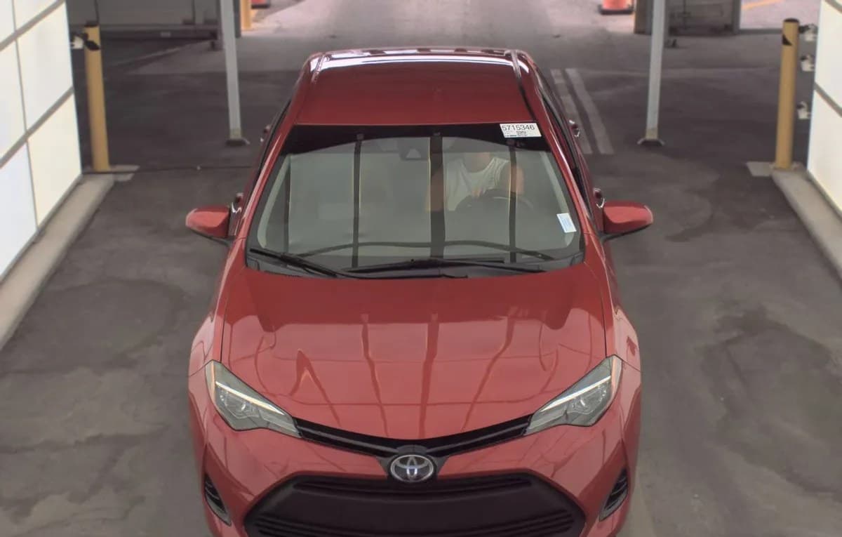2018 TOYOTA COROLLA LE 3