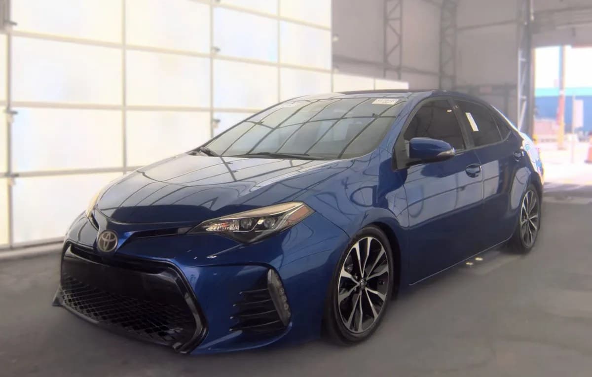 2017 TOYOTA COROLLA SE 2