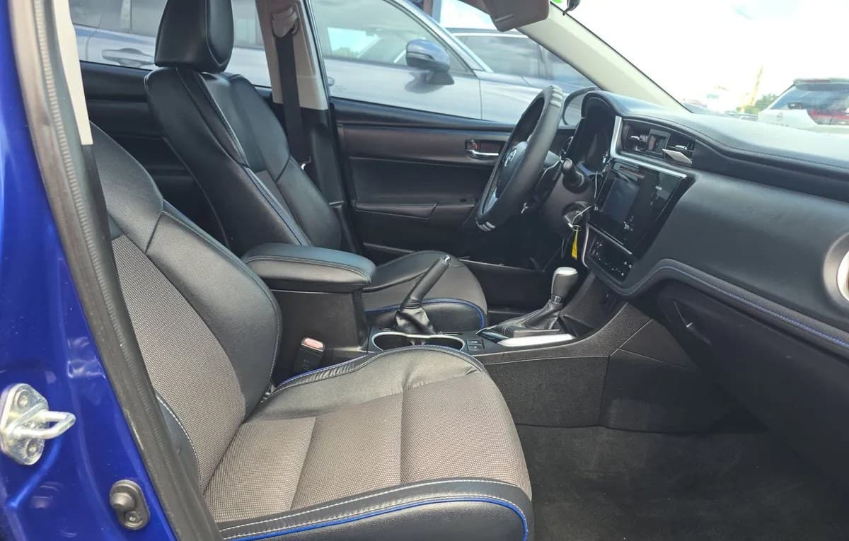 2017 TOYOTA COROLLA SE 5
