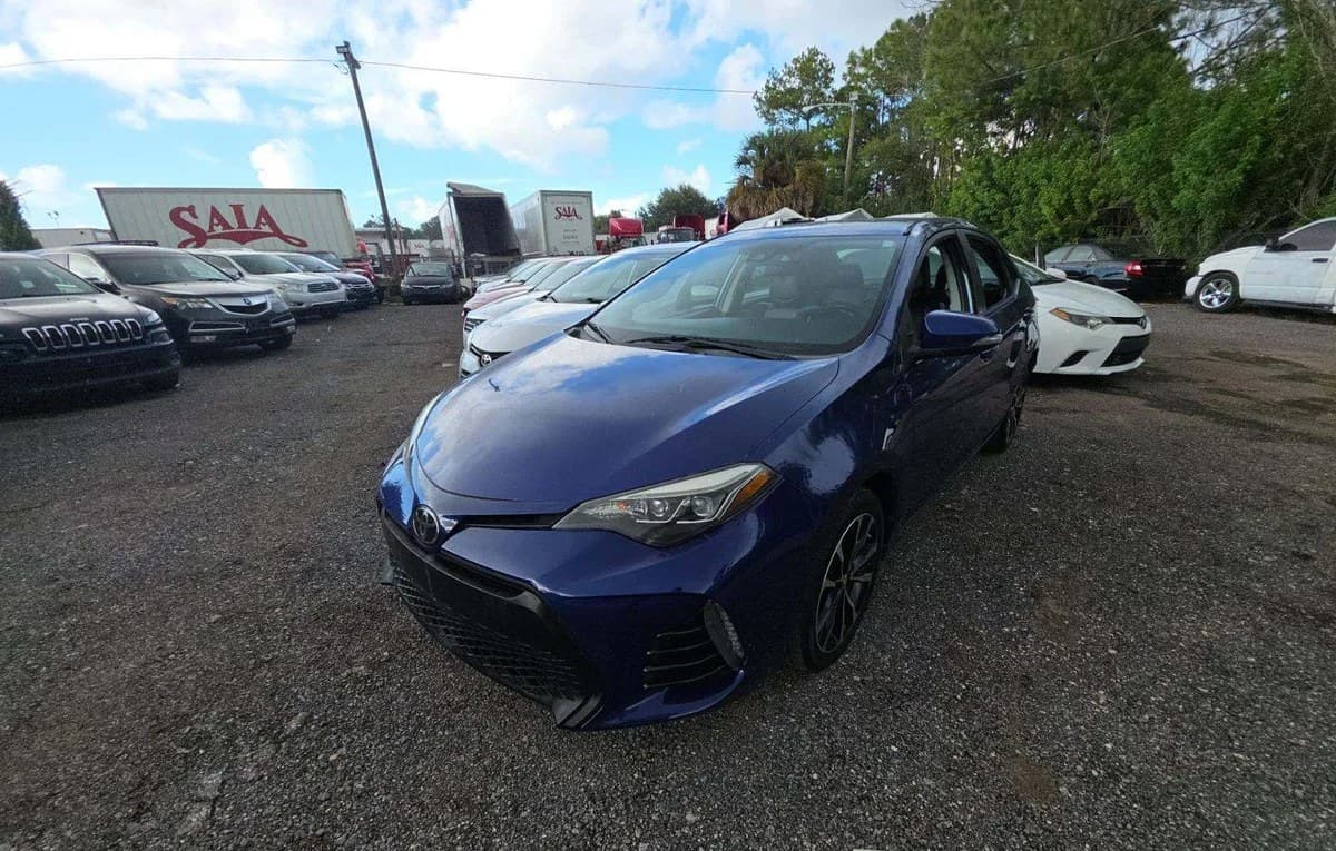 2017 TOYOTA COROLLA SE 2