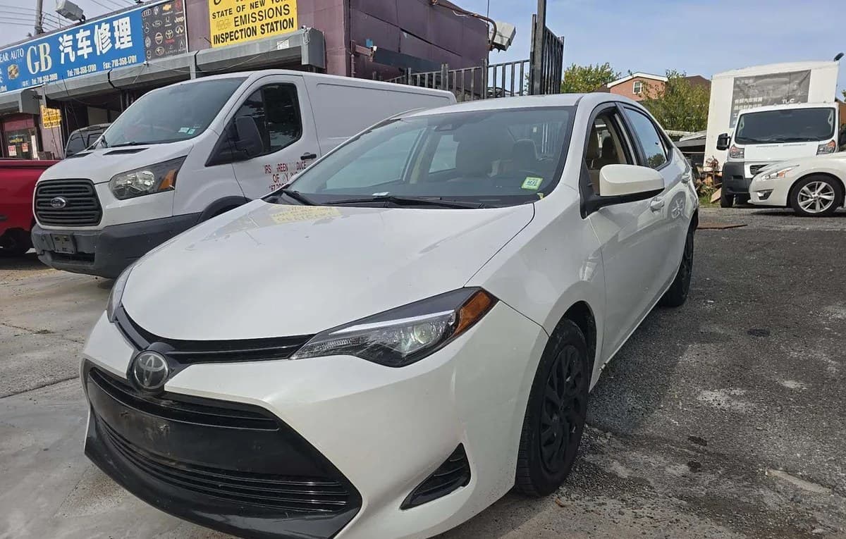 2018 TOYOTA COROLLA LE 2