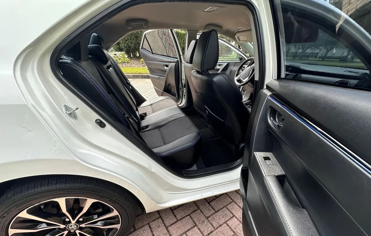2018 TOYOTA COROLLA SE 6