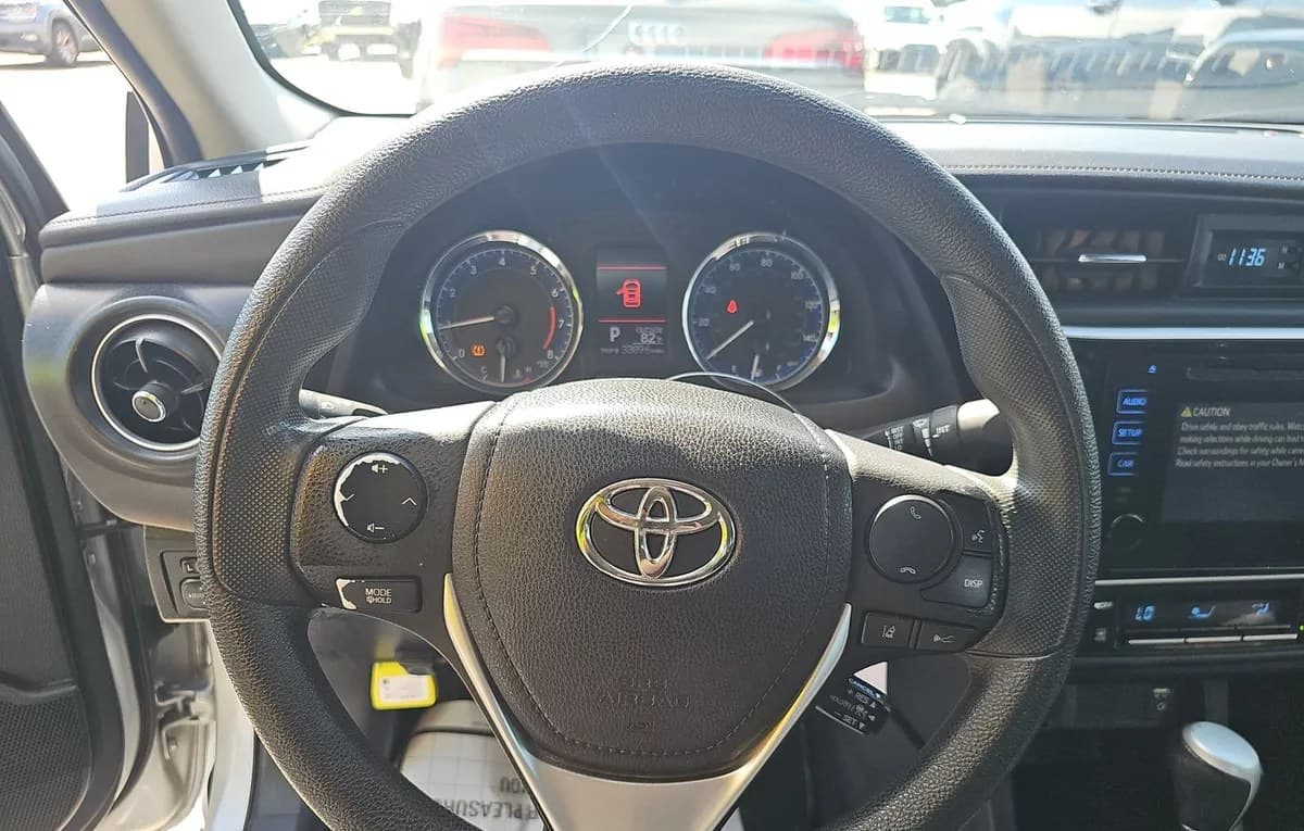 2017 TOYOTA COROLLA LE 7