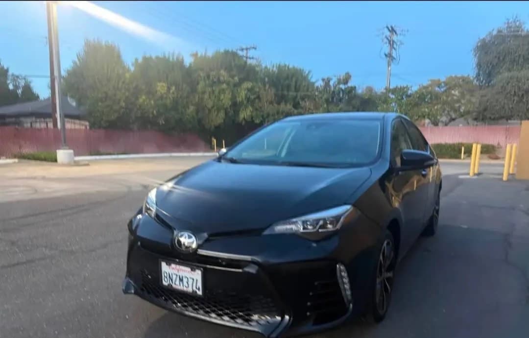2018 TOYOTA COROLLA SE 3