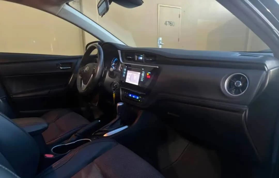 2018 TOYOTA COROLLA SE 7