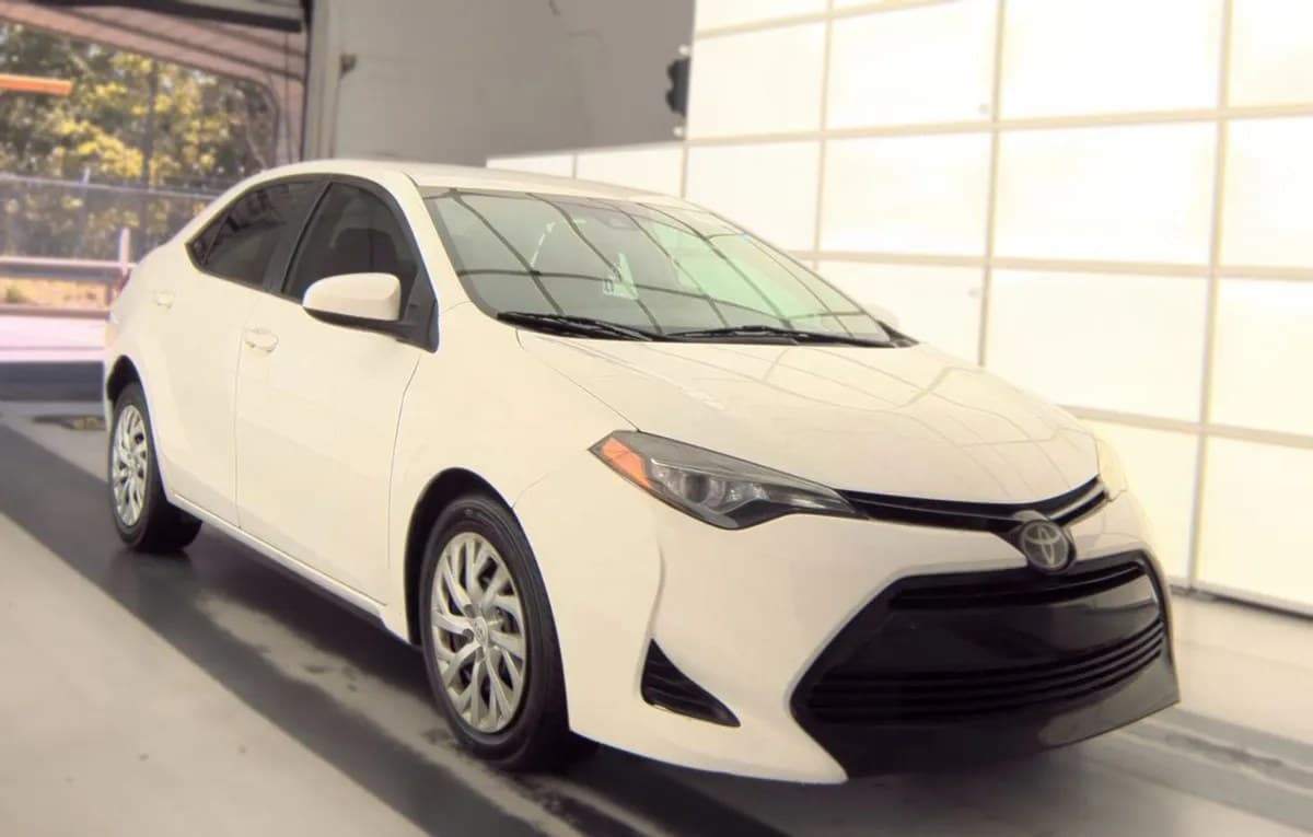 2019 TOYOTA COROLLA LE 4