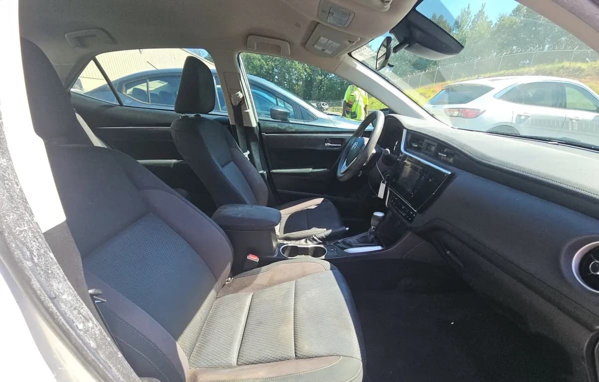 2019 TOYOTA COROLLA LE 5
