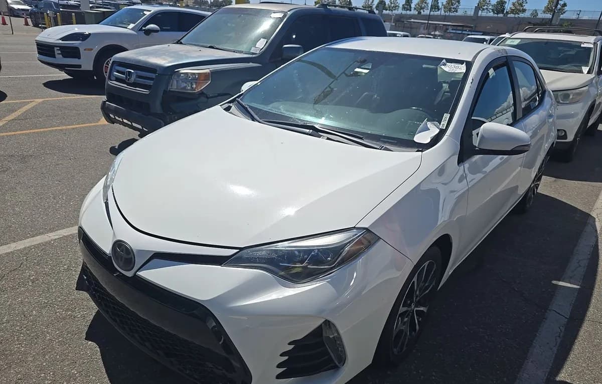 2018 TOYOTA COROLLA SE 2