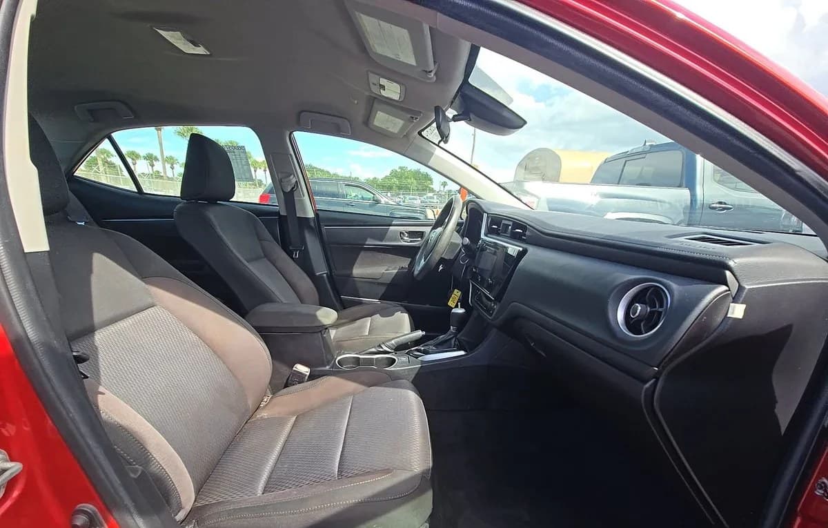 2019 TOYOTA COROLLA LE 5