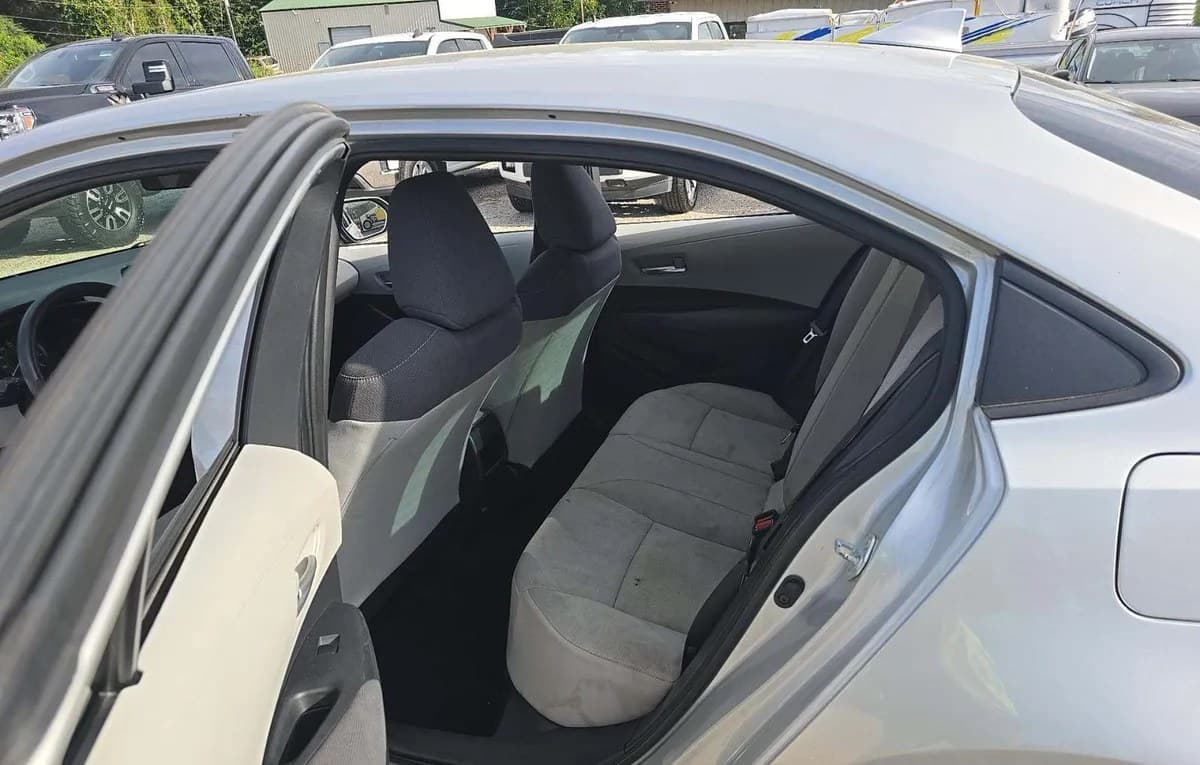 2021 TOYOTA COROLLA L 7