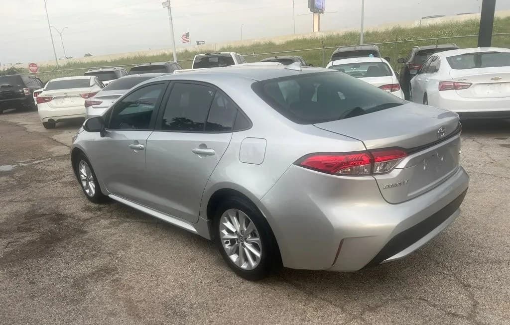 2022 TOYOTA COROLLA LE 5