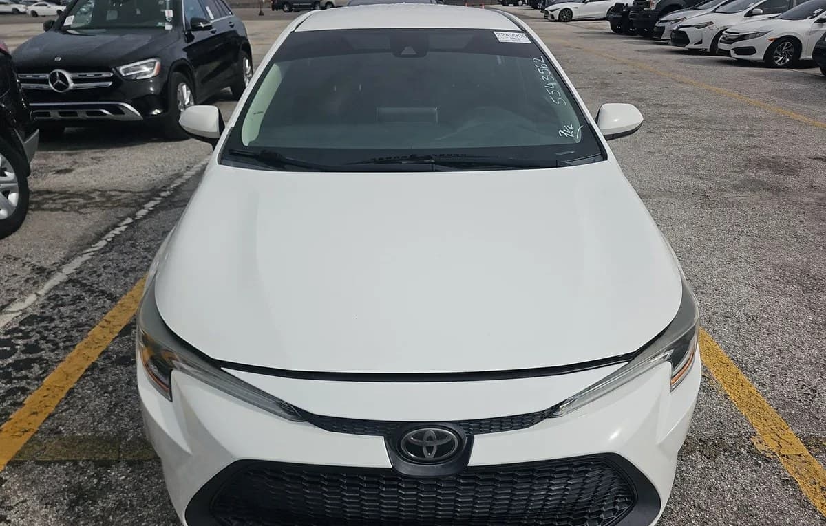 2021 TOYOTA COROLLA LE 3