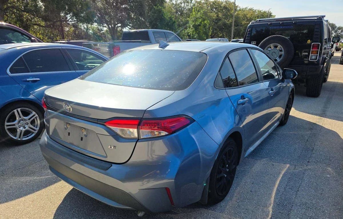 2022 TOYOTA COROLLA LE 4