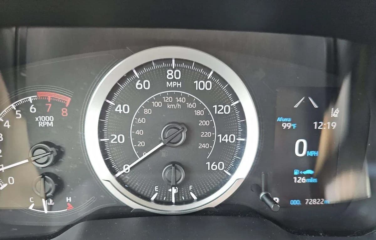 2021 TOYOTA COROLLA LE 6