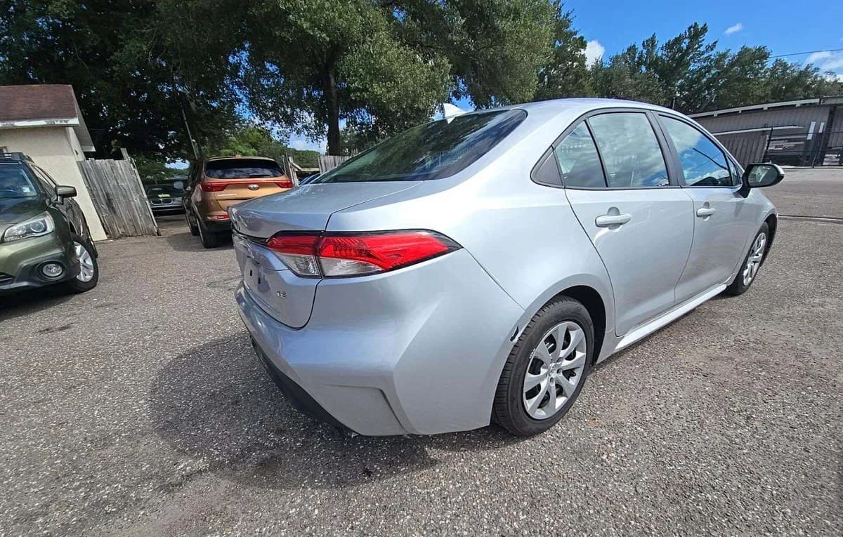 2021 TOYOTA COROLLA LE 4