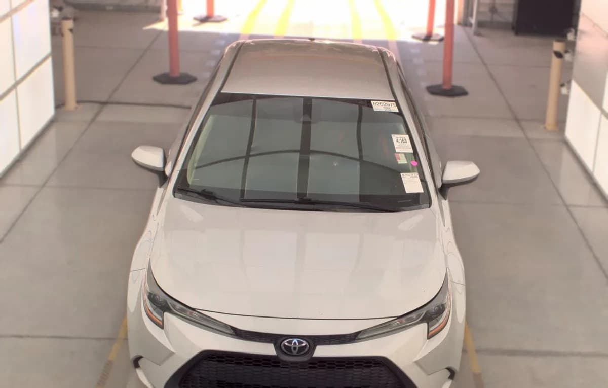 2021 TOYOTA COROLLA LE 3