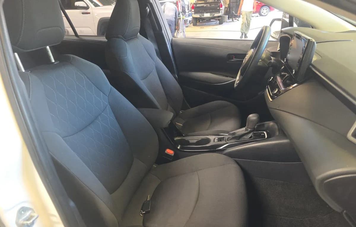 2022 TOYOTA COROLLA LE 4