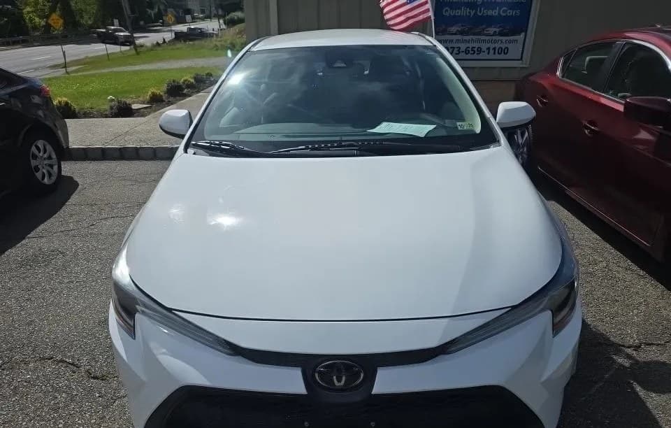 2021 TOYOTA COROLLA LE 3