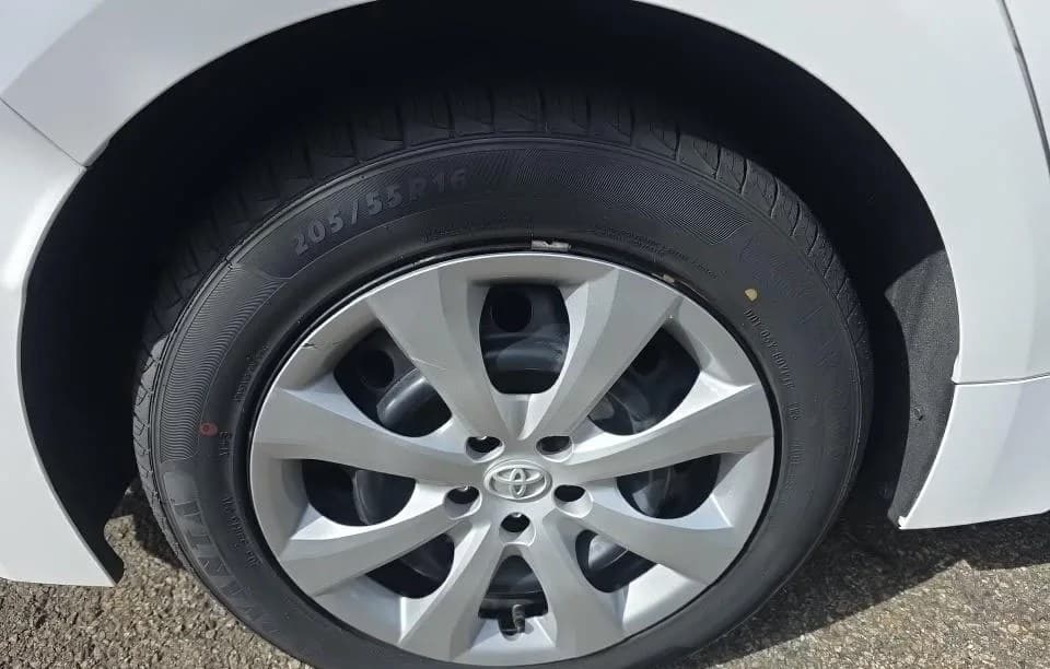 2021 TOYOTA COROLLA LE 7