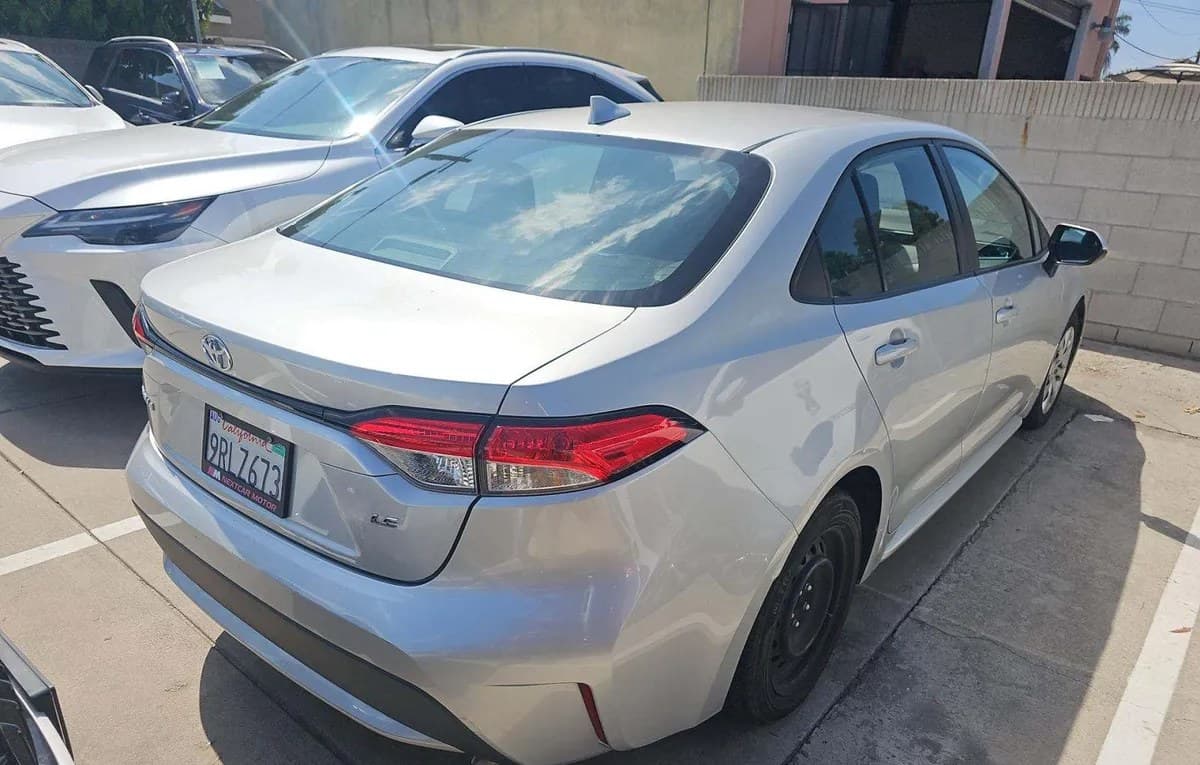 2022 TOYOTA COROLLA LE 4