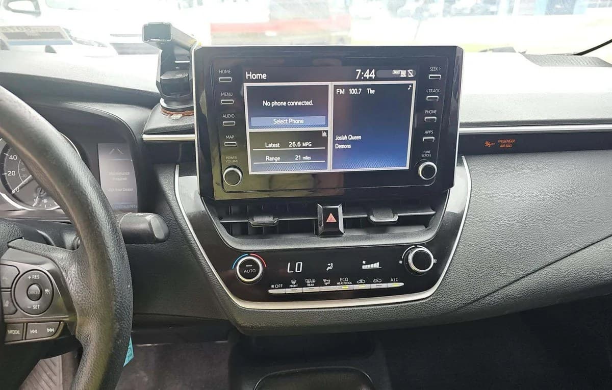 2020 TOYOTA COROLLA LE 6