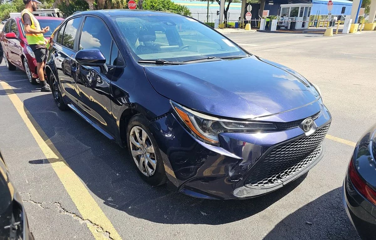 2020 TOYOTA COROLLA LE 4