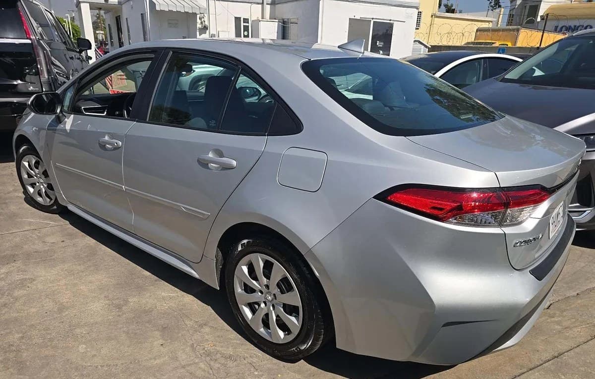 2020 TOYOTA COROLLA LE 3