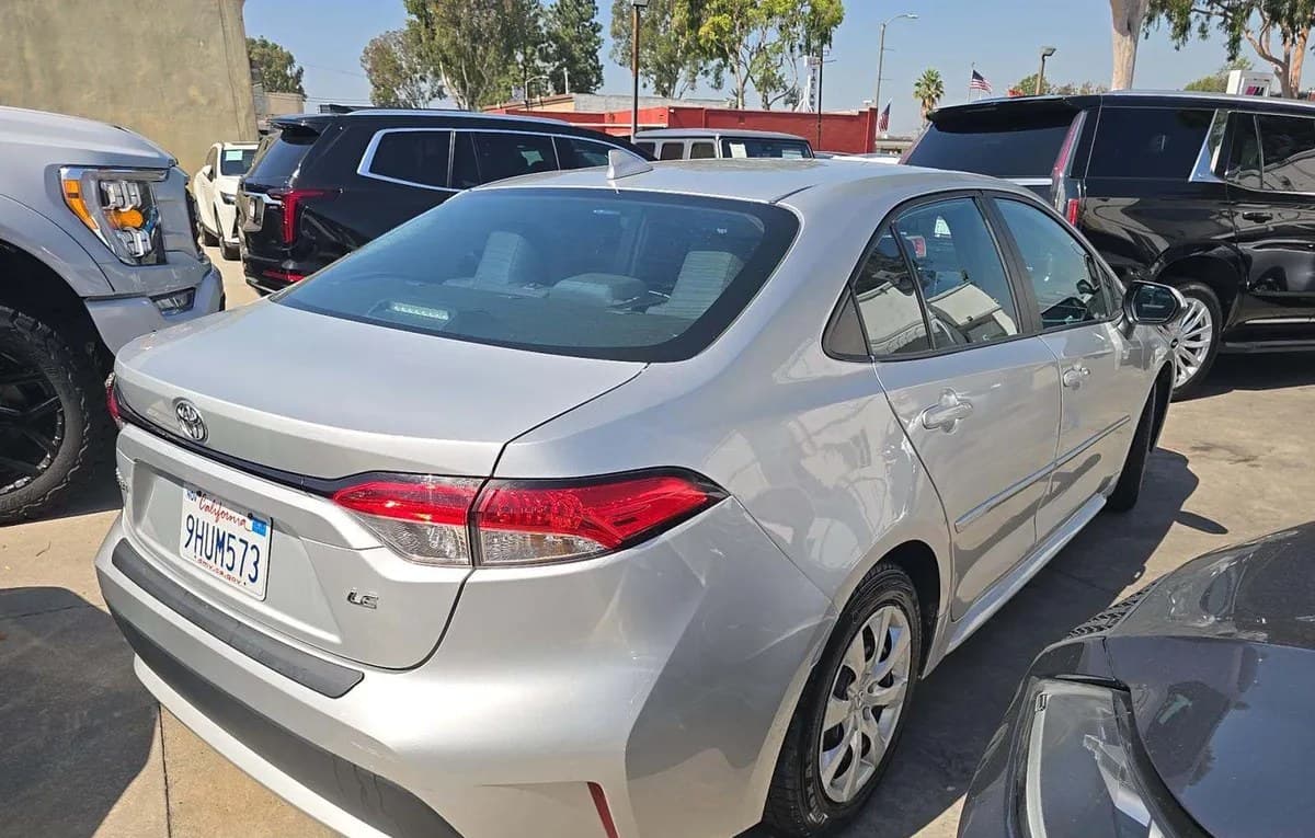 2020 TOYOTA COROLLA LE 4