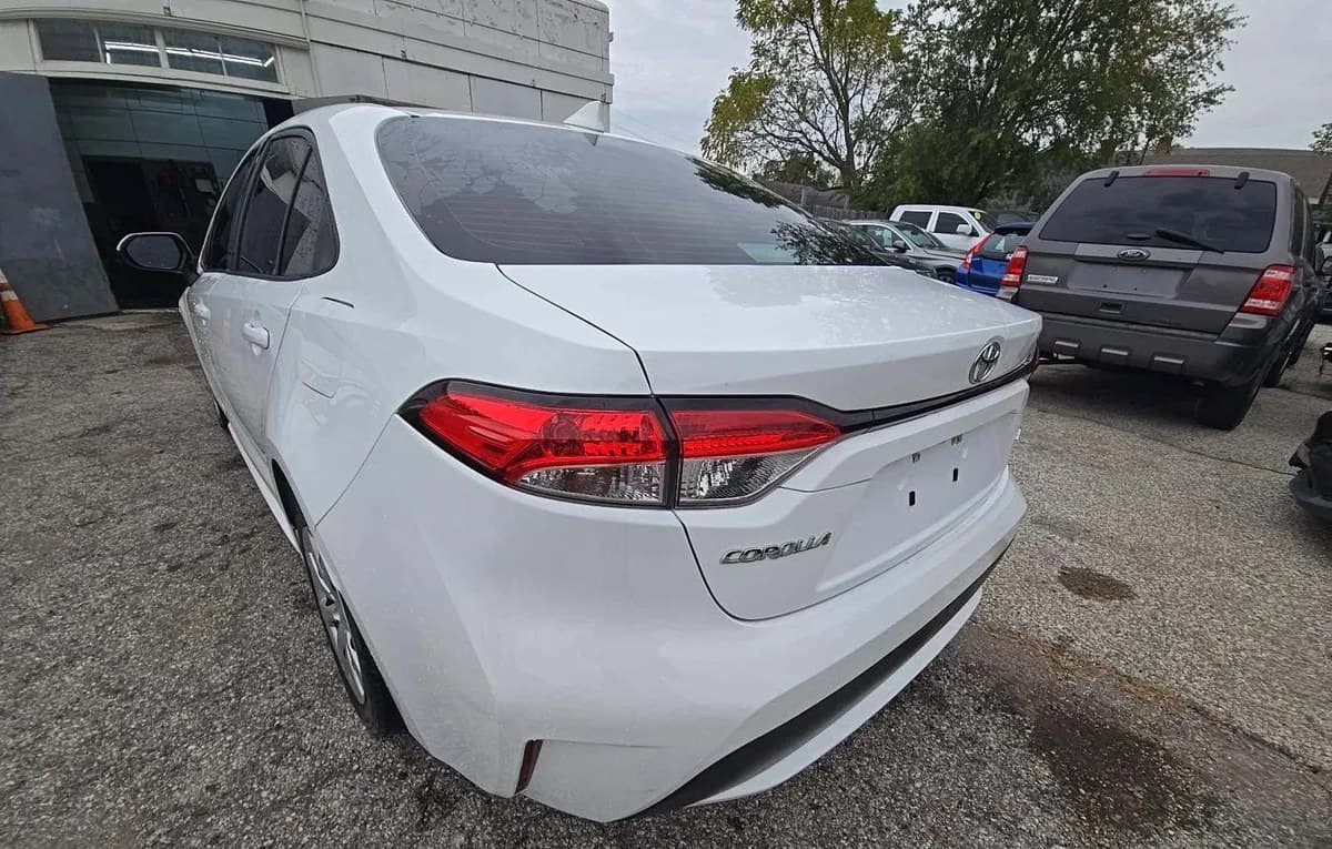 2020 TOYOTA COROLLA LE 3