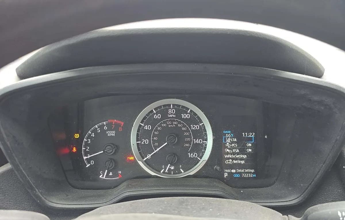 2020 TOYOTA COROLLA LE 6