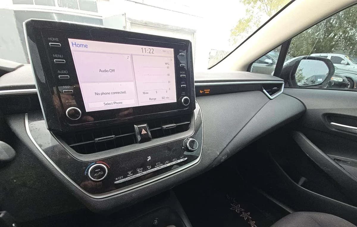 2020 TOYOTA COROLLA LE 7