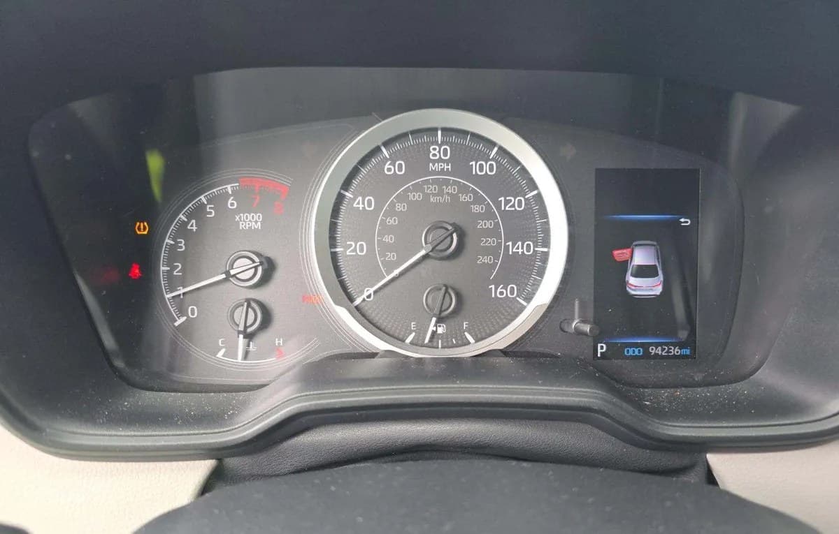 2020 TOYOTA COROLLA LE 6