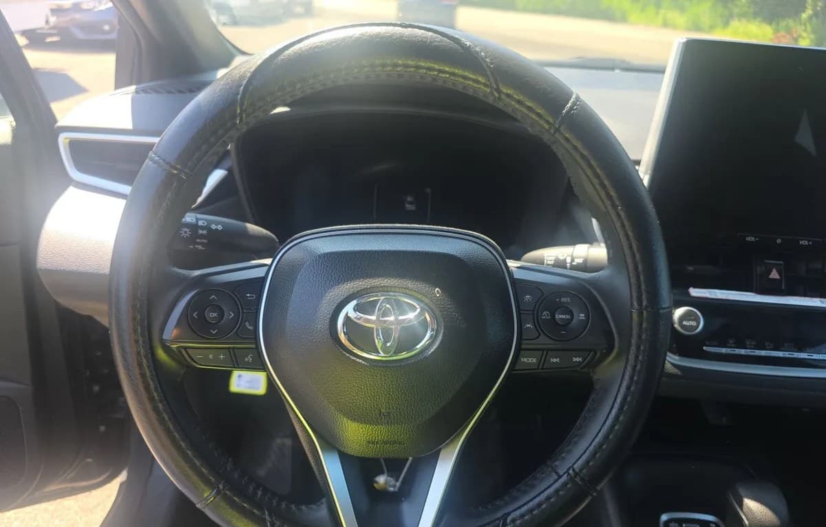 2025 TOYOTA COROLLA SE 7