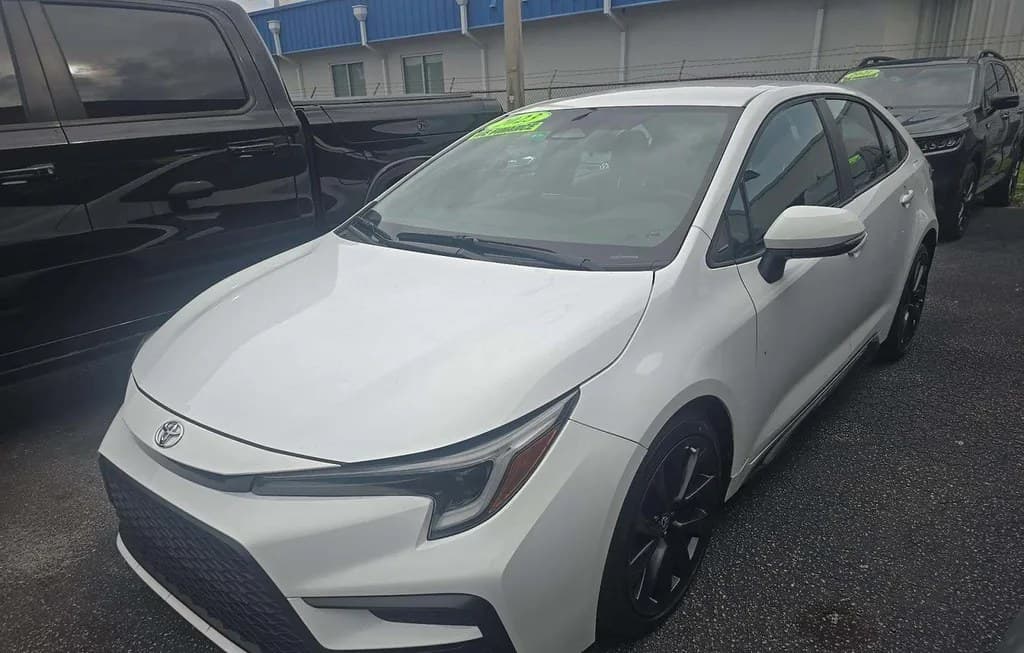 2023 TOYOTA COROLLA SE SEDAN