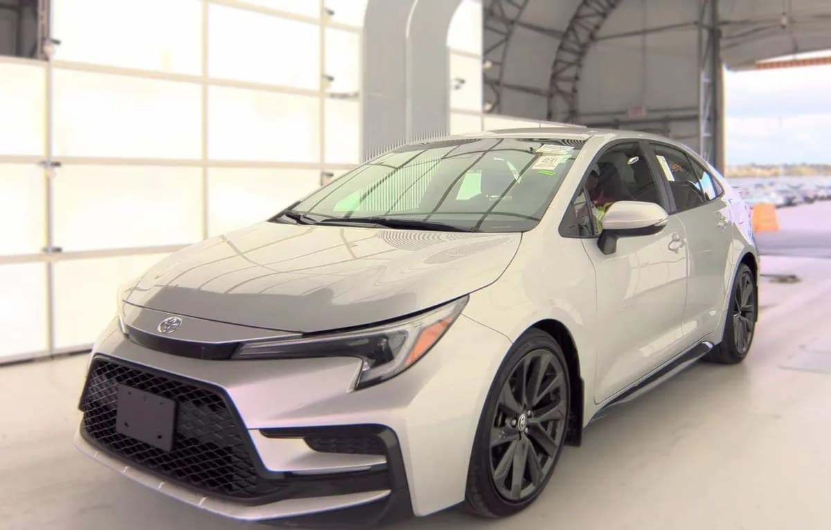 2023 TOYOTA COROLLA SE 2
