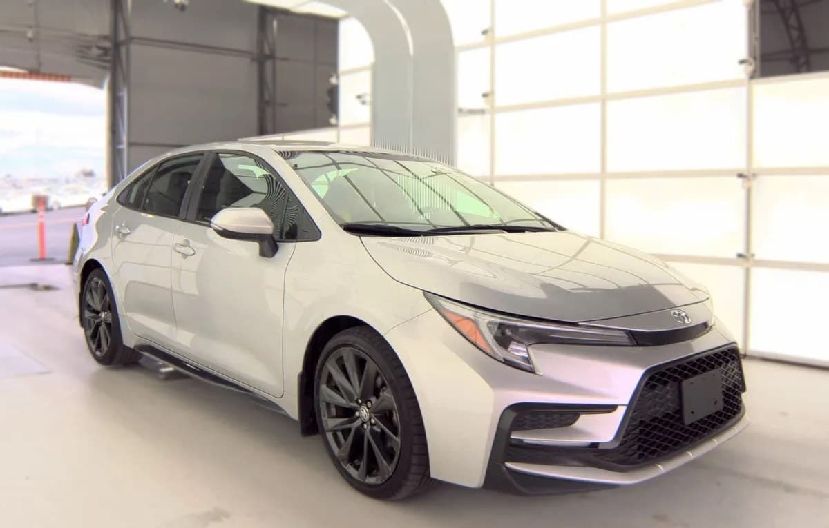 2023 TOYOTA COROLLA SE 4