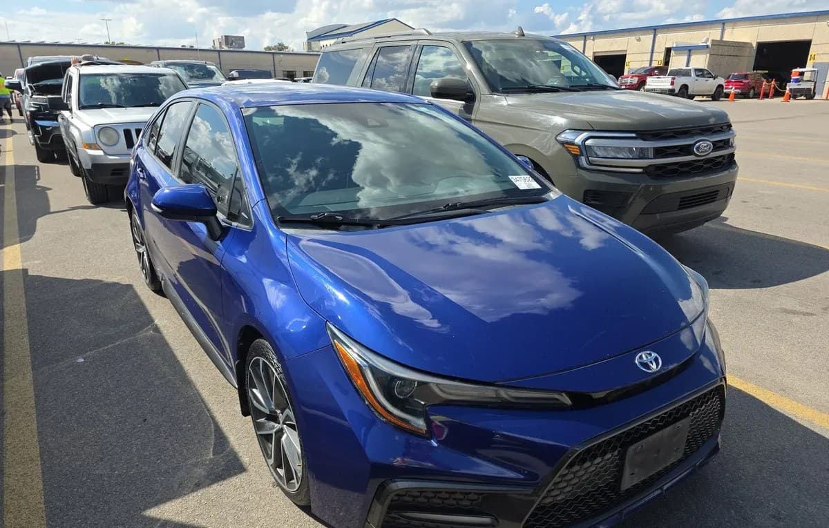 2021 TOYOTA COROLLA SE 4