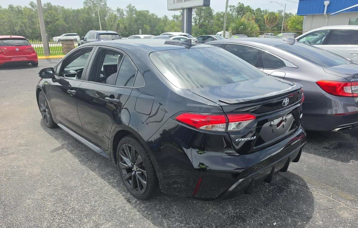 2024 TOYOTA COROLLA SE 3