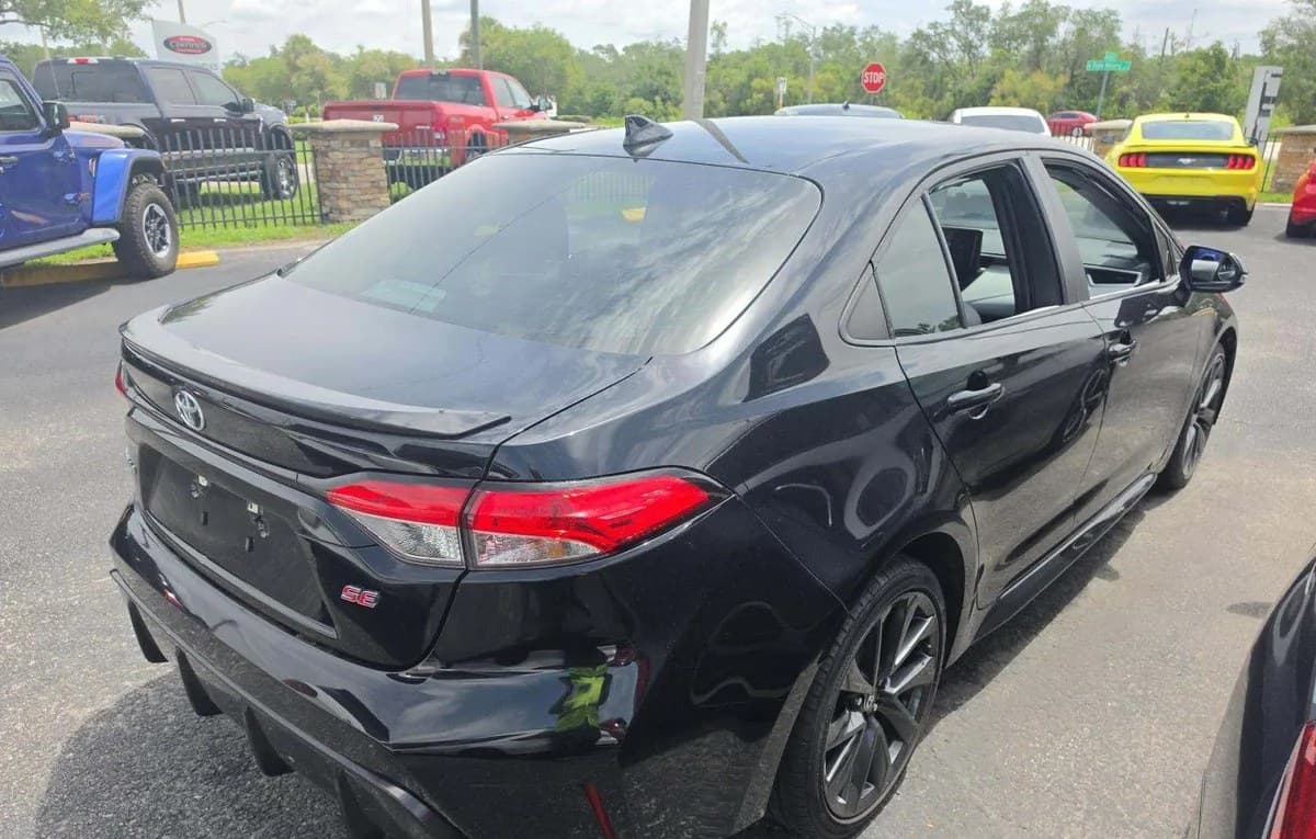 2024 TOYOTA COROLLA SE 4