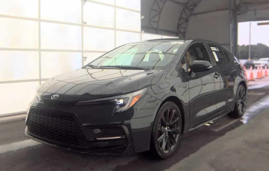 2025 TOYOTA COROLLA SE SEDAN