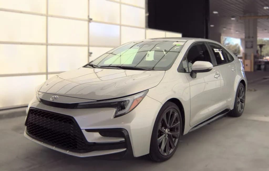 2025 TOYOTA COROLLA SE SEDAN