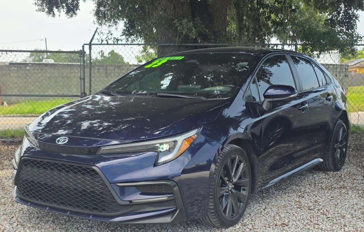 2023 TOYOTA COROLLA SE 2