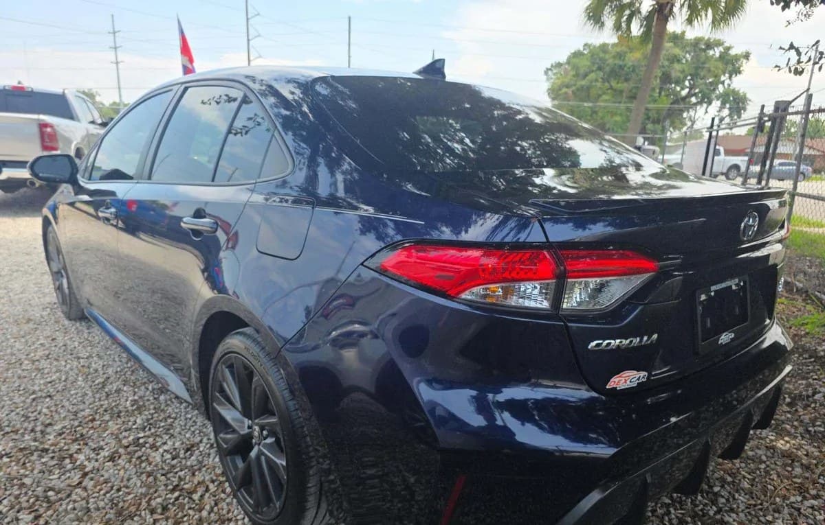 2023 TOYOTA COROLLA SE 3