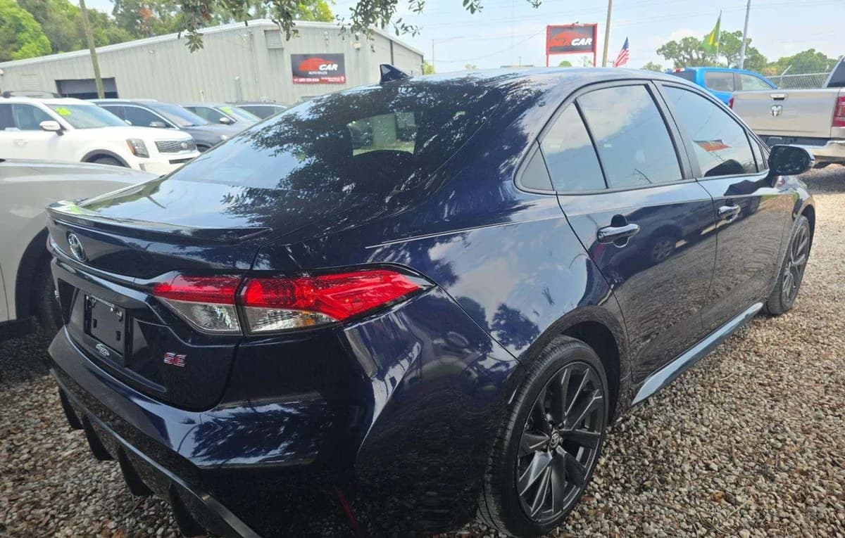 2023 TOYOTA COROLLA SE 4