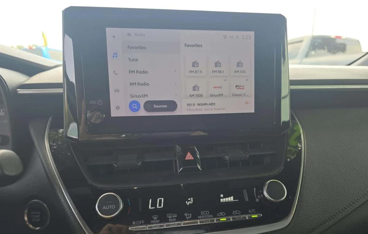 2023 TOYOTA COROLLA SE 7