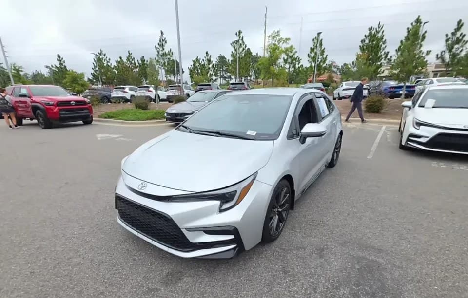 2025 TOYOTA COROLLA SE SEDAN