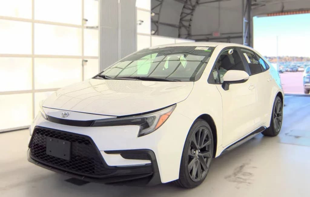 2024 TOYOTA COROLLA SE SEDAN