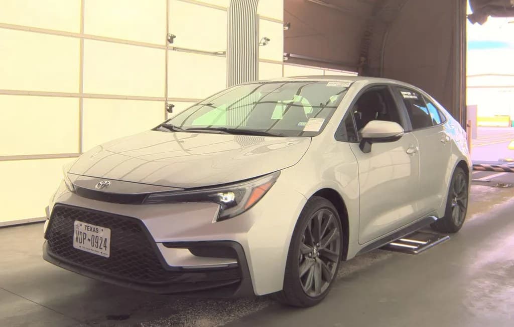 2025 TOYOTA COROLLA SE SEDAN