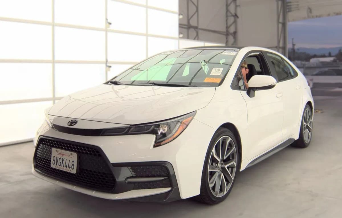 2021 TOYOTA COROLLA SE 2